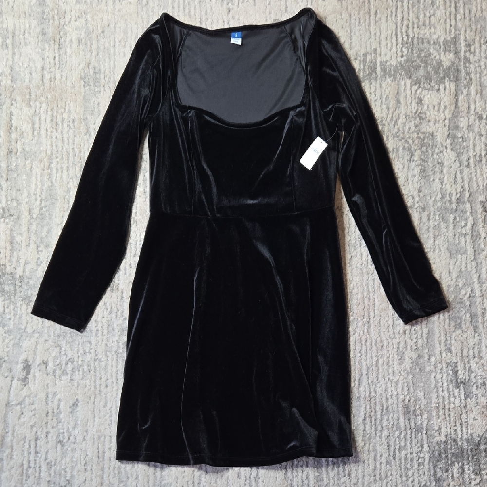 Old Navy NWY Black Long Sleeve Velvet Dress Festive Holiday Goth
